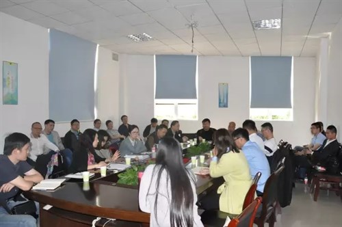 “戮力同心 砥礪前行”華俄激光2017第一季度營(yíng)銷大會(huì)圓滿召開(kāi)